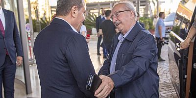 CHP’Lİ BÜYÜKŞEHİR BELEDİYE BAŞKANLARI MERSİN’DE BULUŞTU
