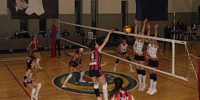 MSK KADIN VOLEYBOL VE HENTBOL TAKIMLARI YÜZLERİ GÜLDÜRDÜ